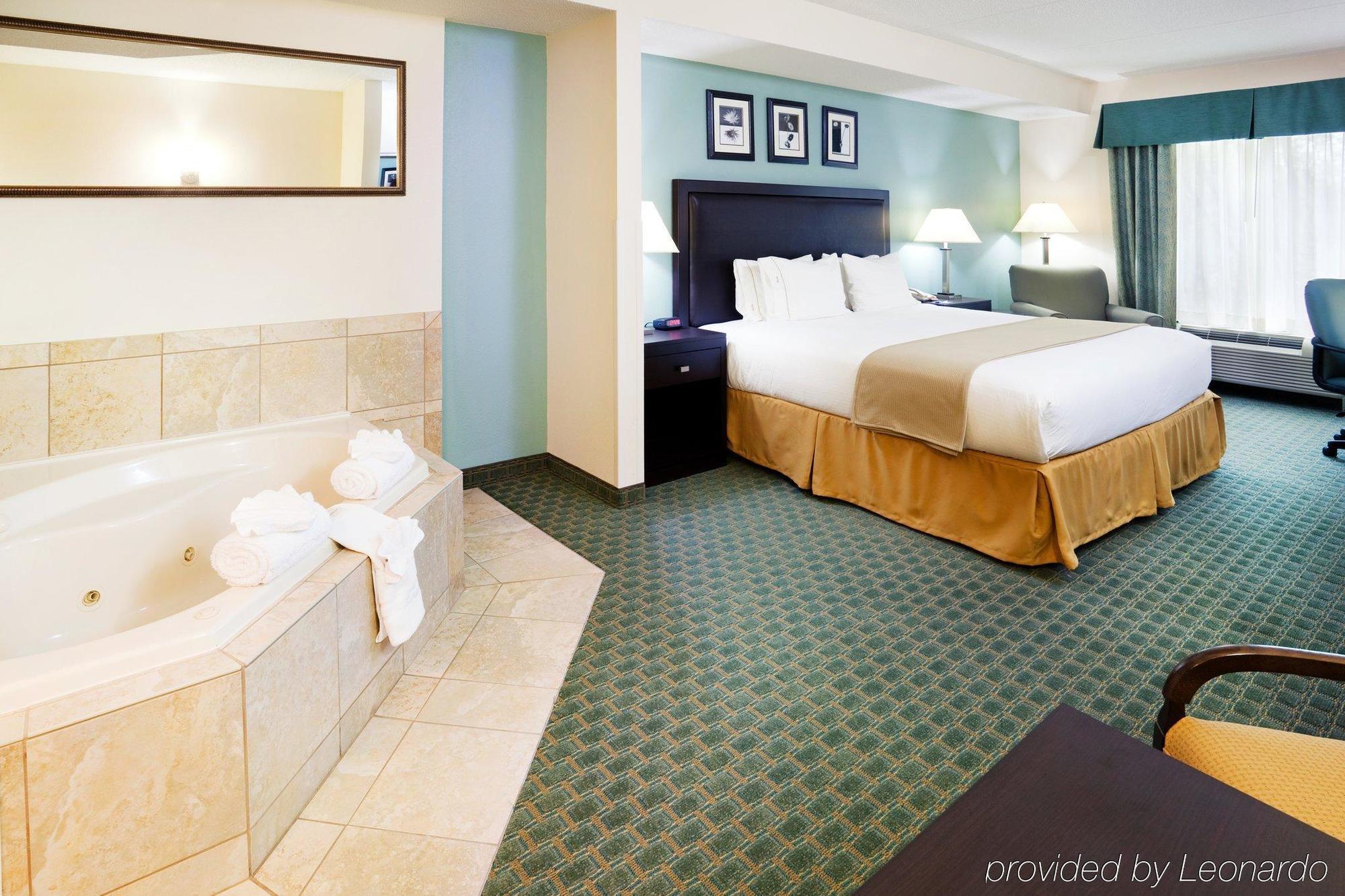 Holiday Inn Express & Suites Lebanon-Nashville Area By Ihg Стая снимка