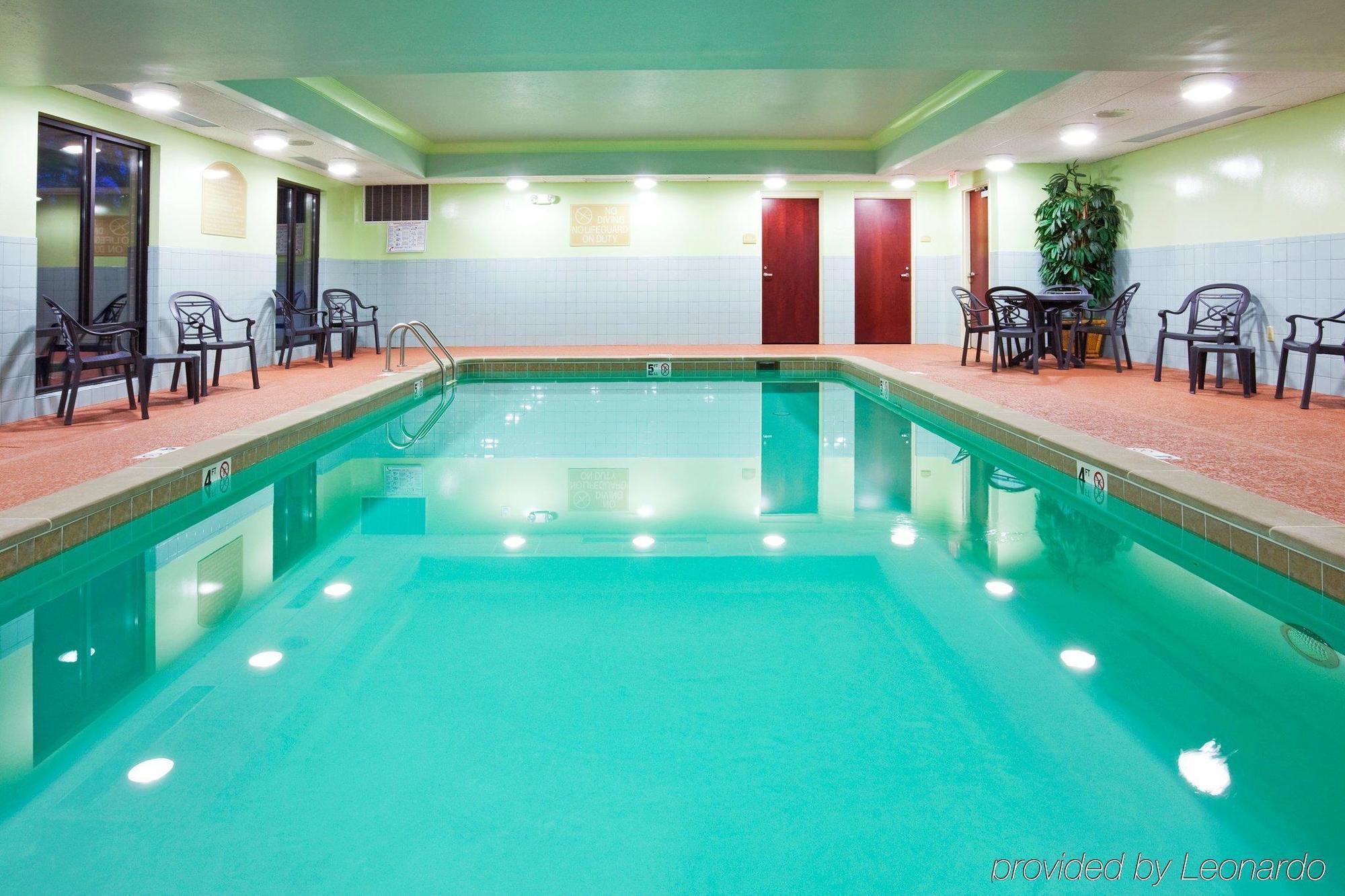 Holiday Inn Express & Suites Lebanon-Nashville Area By Ihg Съоръжения снимка